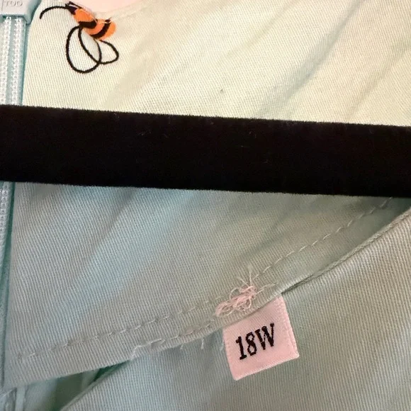 Amazon Mint Green Floral Midi Dress - Picture 2 of 2